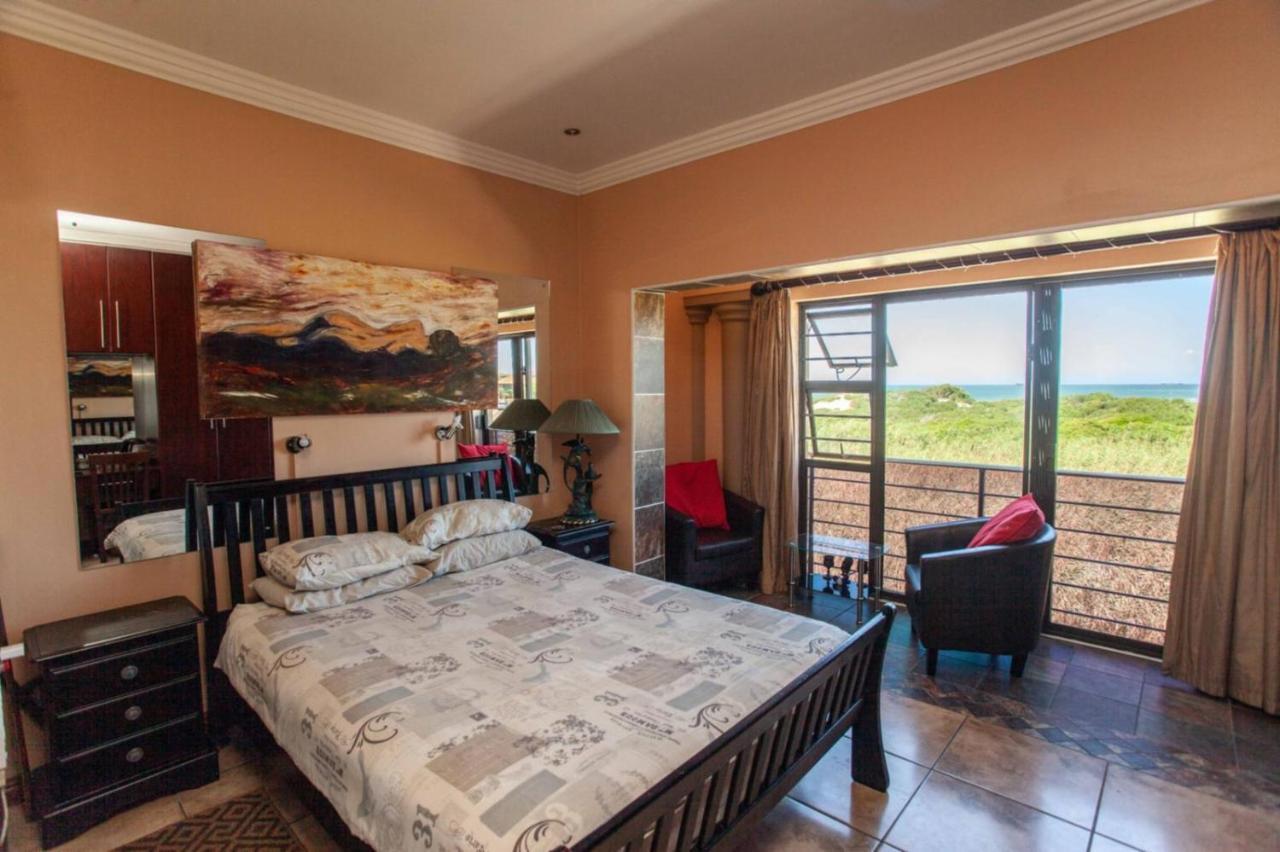 Dolphin Dance Lodge Port Elizabeth Exterior photo