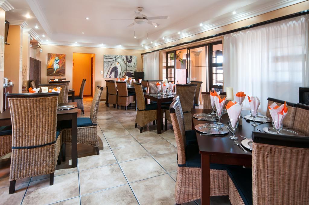 Dolphin Dance Lodge Port Elizabeth Exterior photo